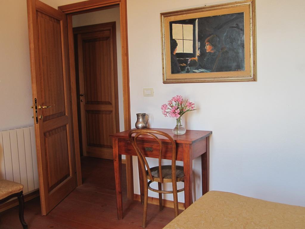 Campi Elisi B&Bサッサリ 部屋 写真